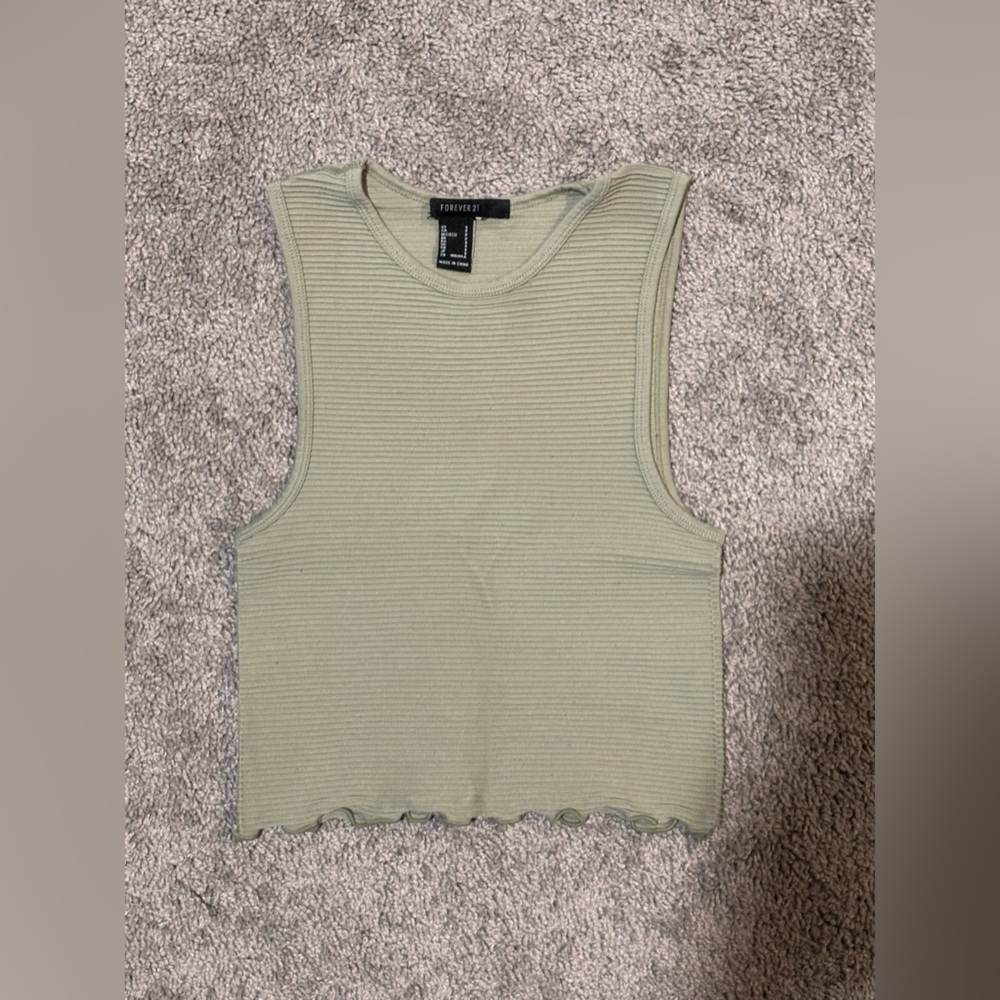 FORVER 21 sage green ribbed cropped top